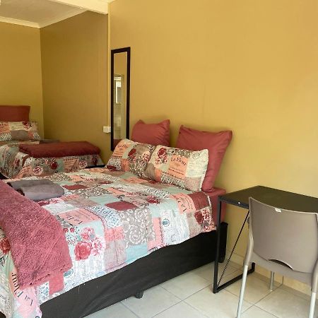 Hotel 4 On Sirius à Polokwane Extérieur photo