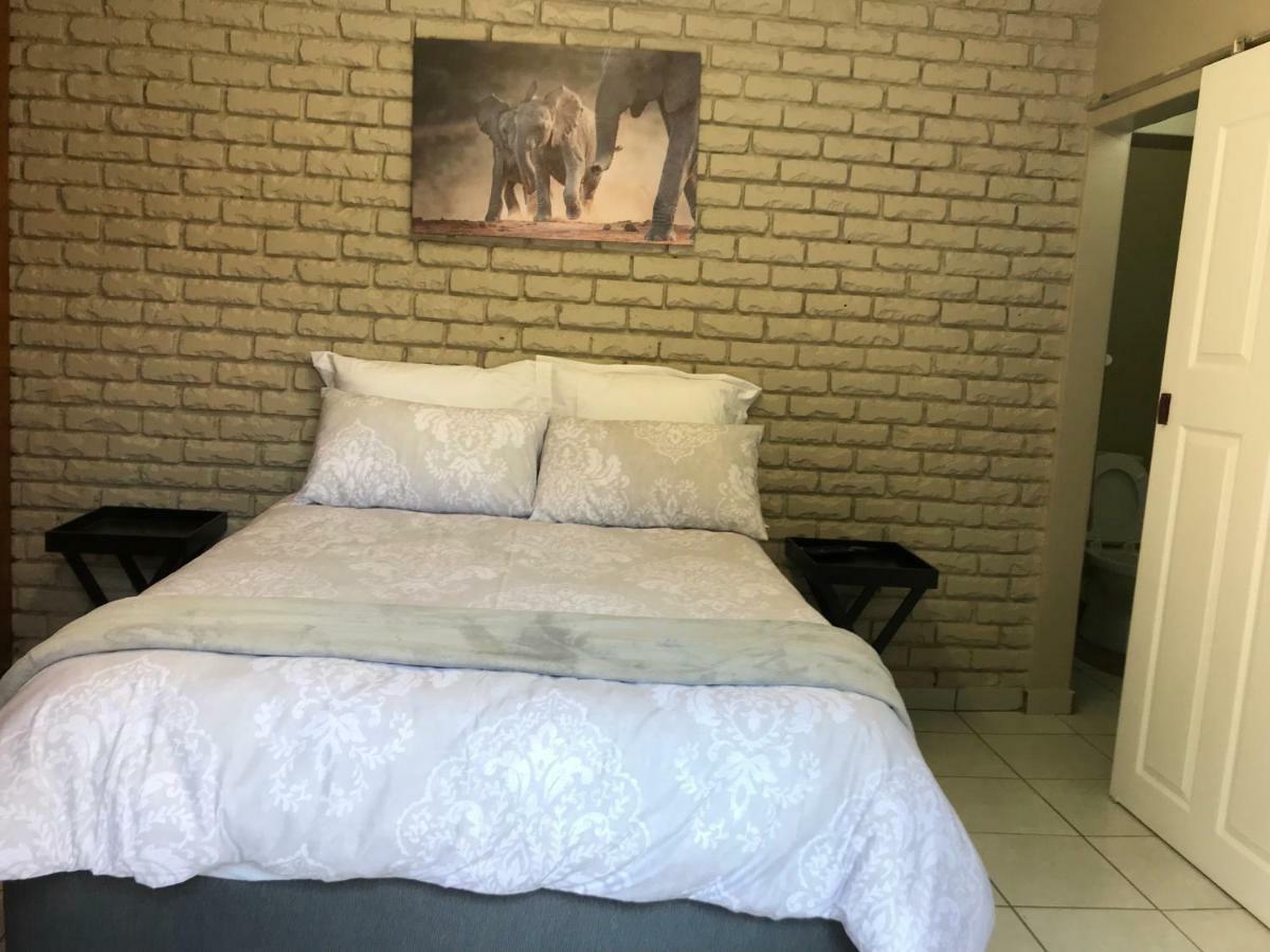 Hotel 4 On Sirius à Polokwane Extérieur photo
